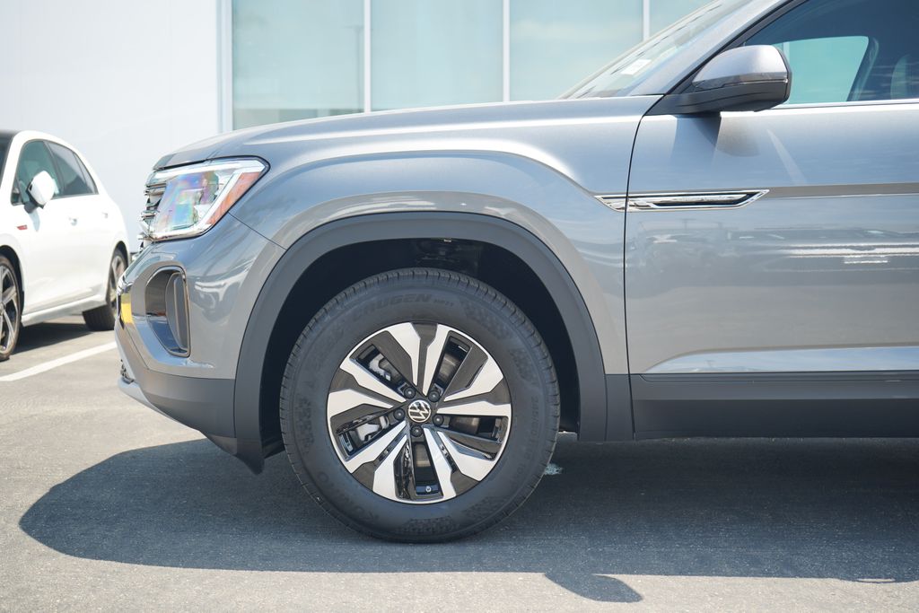 2025 Volkswagen Atlas SE 2