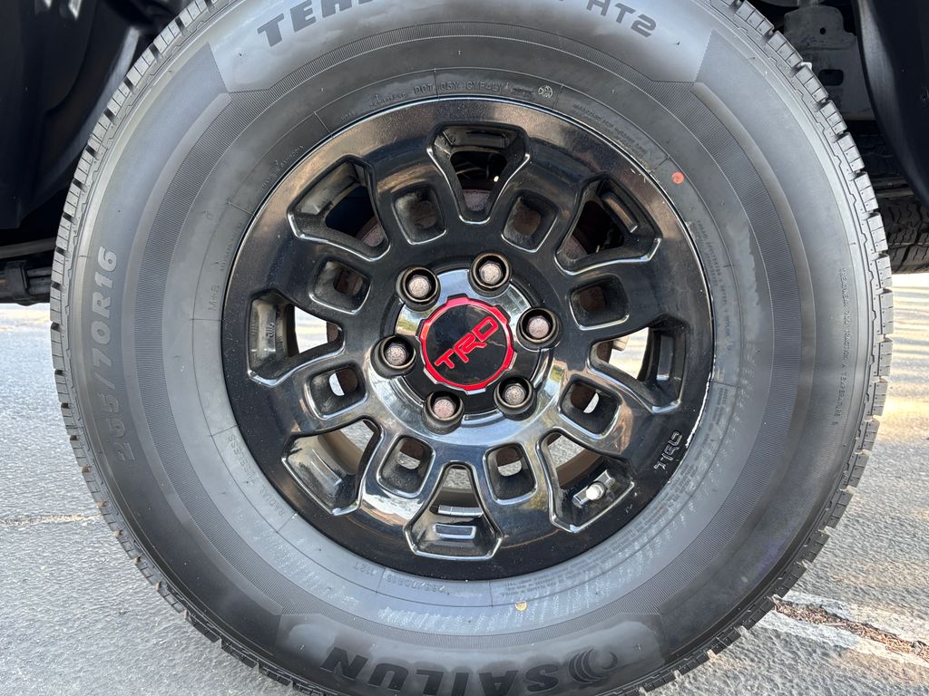 Thumbnail: 2019 Toyota Tacoma - 31