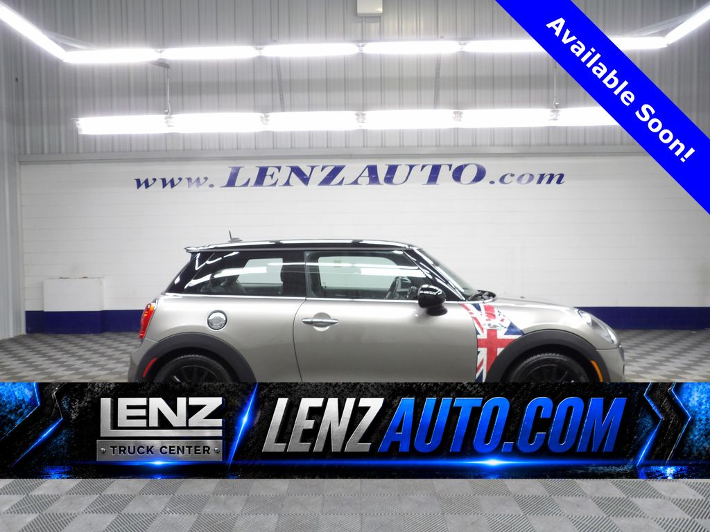 Melting Silver Metallic 2019 MINI Cooper Hatchback Front-Wheel Drive 6-Speed Manual