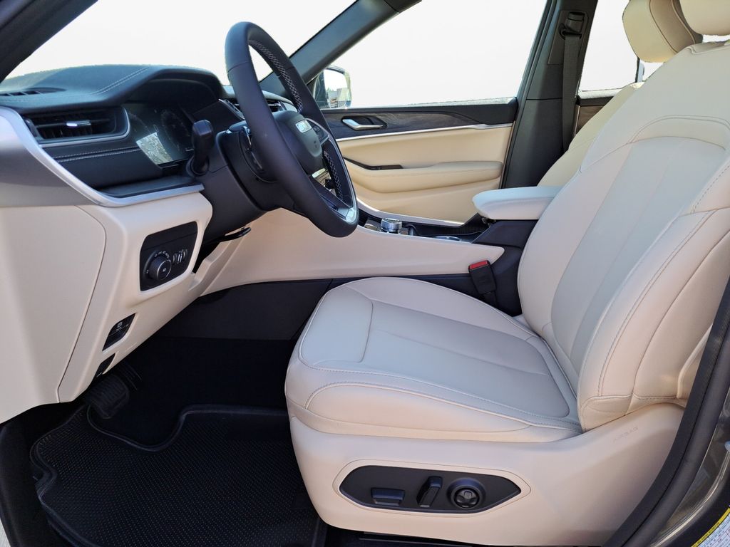 New Car 2025 Jeep Grand Cherokee  Limited For Sale Under $40,000 In Austin, Texas