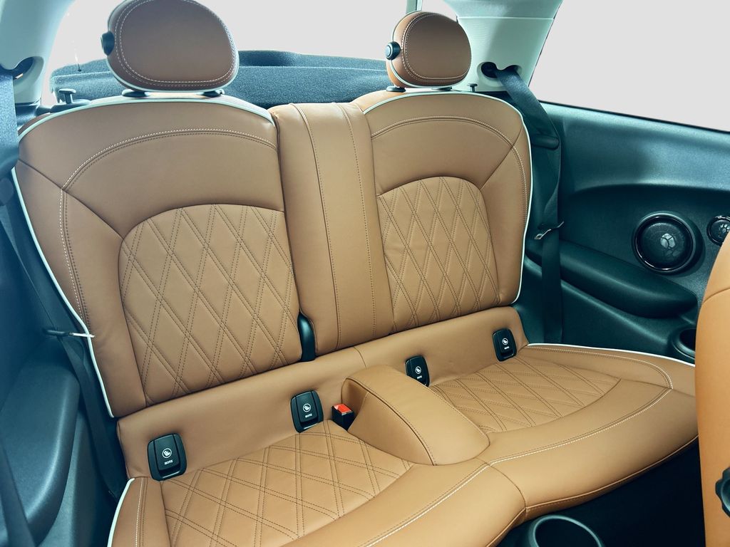 Thumbnail: 2024 MINI Cooper - 25