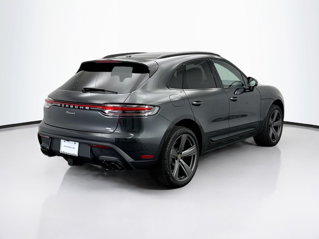 Thumbnail: 2026 Porsche Macan - 7