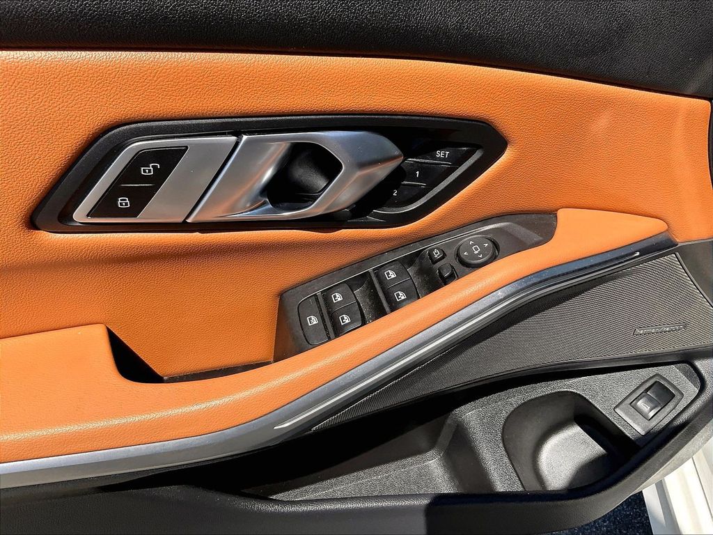 2023 BMW 3 Series — photo 37