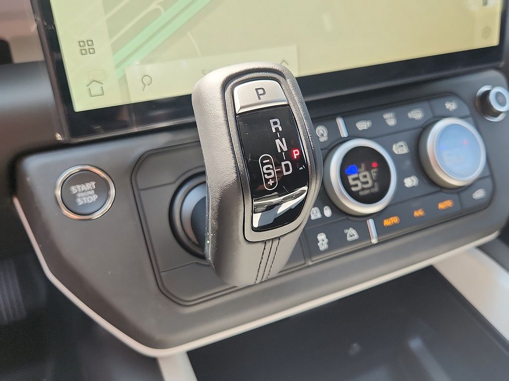 Thumbnail: 2026 Land Rover Defender - 7