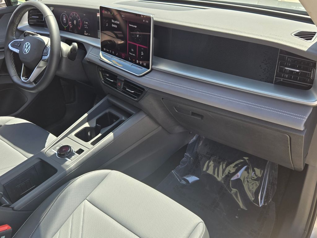 2025 Volkswagen Tiguan - $29,900