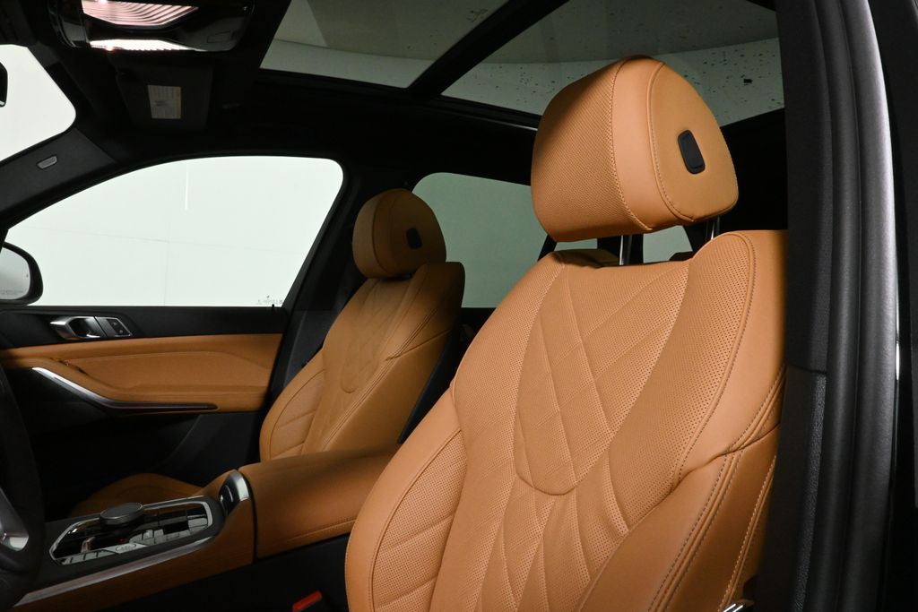 Thumbnail: 2026 BMW X5 - 16