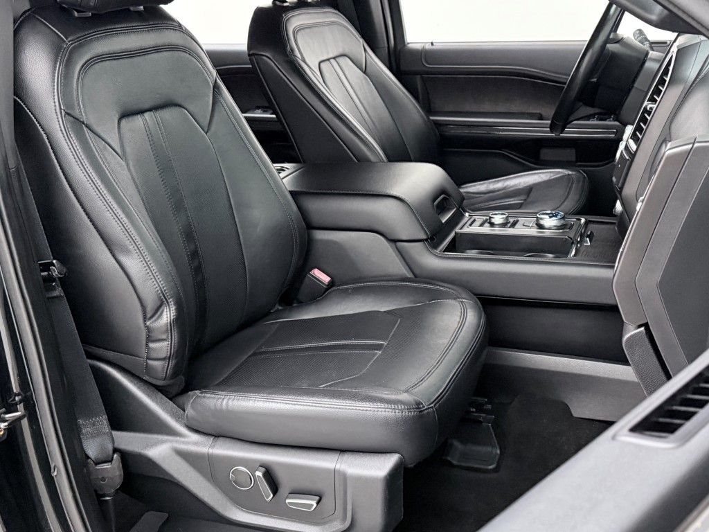 Thumbnail: 2019 Ford Expedition - 19