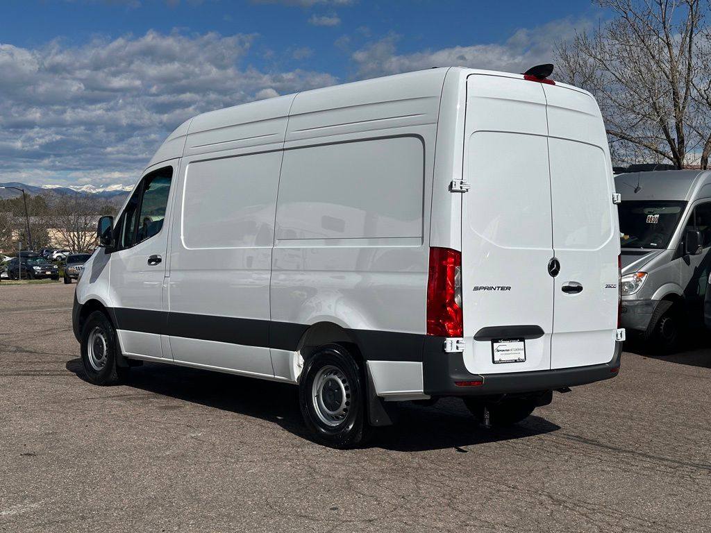 2024 Mercedes-Benz Sprinter 2500 Cargo 144 WB 3