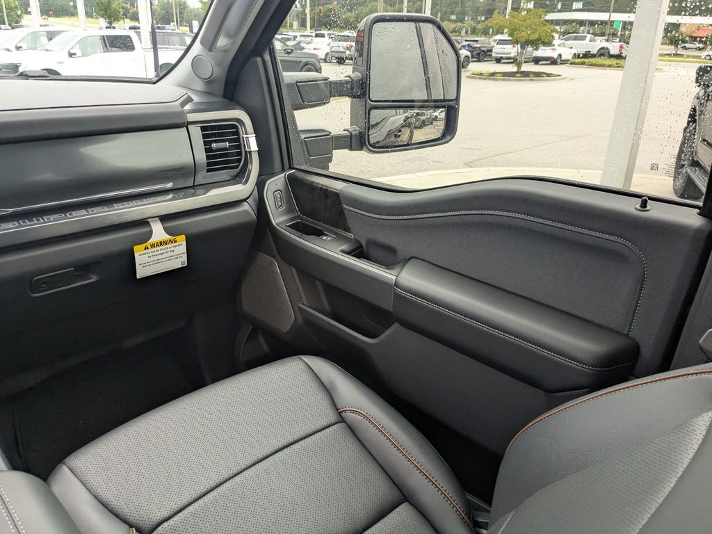 2025 Ford F-250 Super Duty Lariat