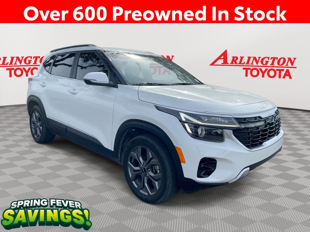 Snow White Pearl 2024 Kia Seltos S AWD SUV / Crossover All-Wheel Drive Continuously Variable Transmission