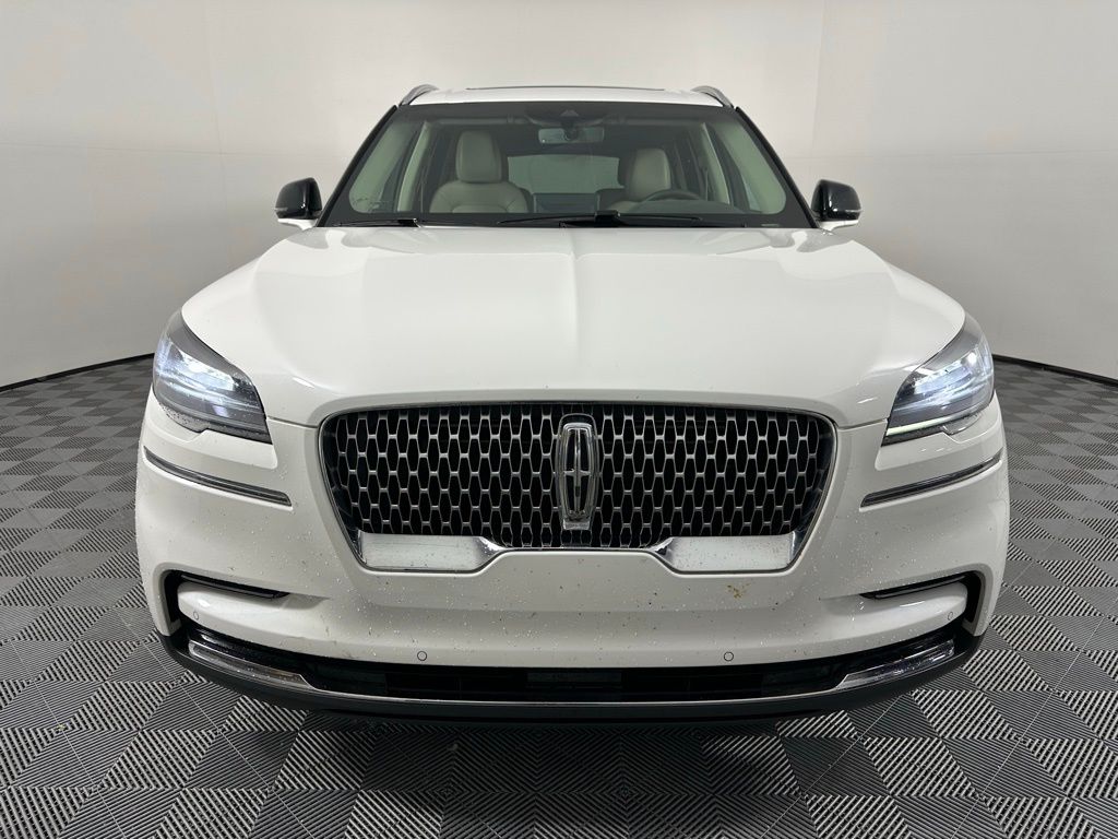 Thumbnail: 2022 Lincoln Aviator - 2