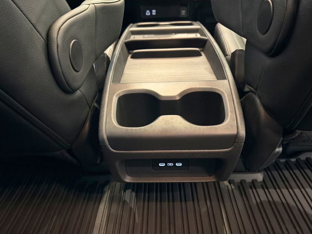 Thumbnail: 2025 Honda Odyssey - 18