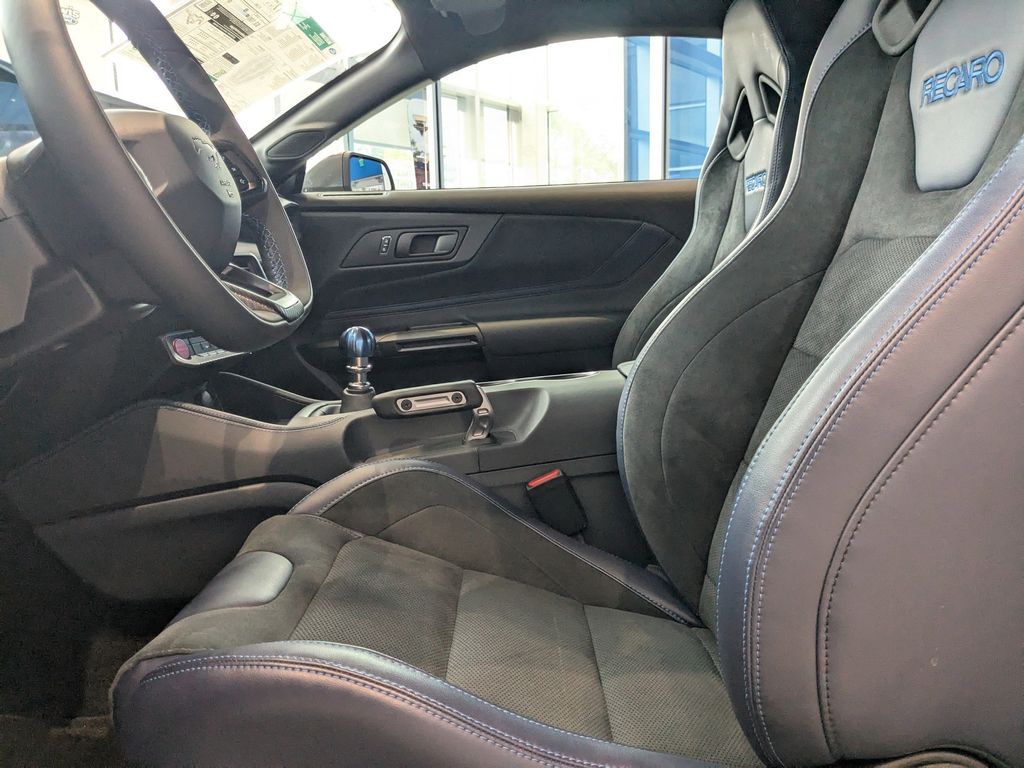 2025 Ford Mustang Dark Horse Fastback