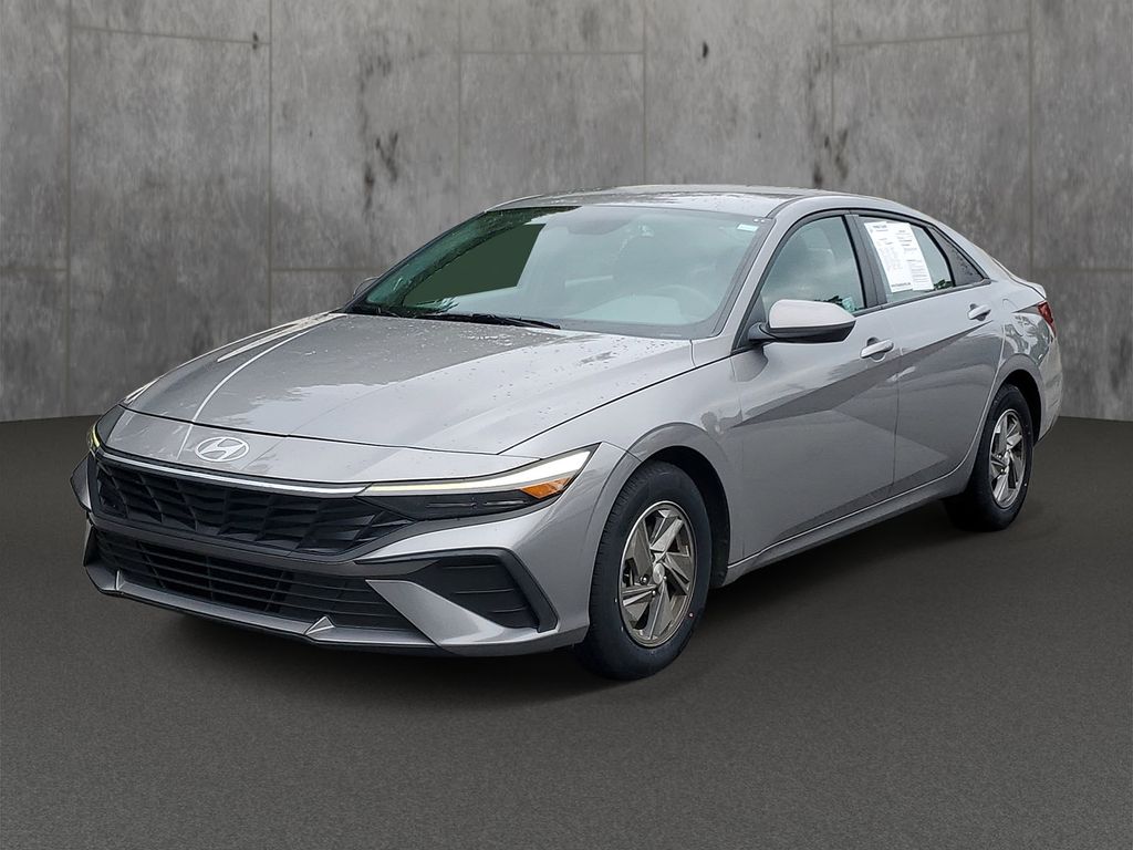 Used 2025 Hyundai Elantra Sedan