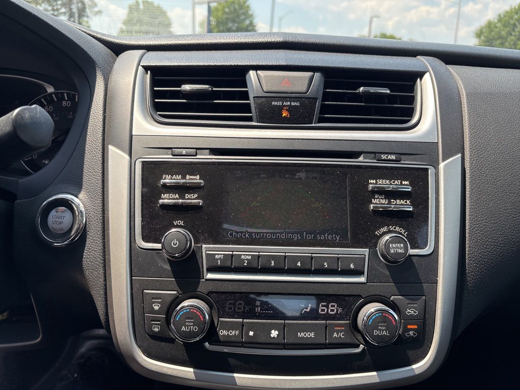 Used 2017 Silver Nissan 2.5 SV image 16