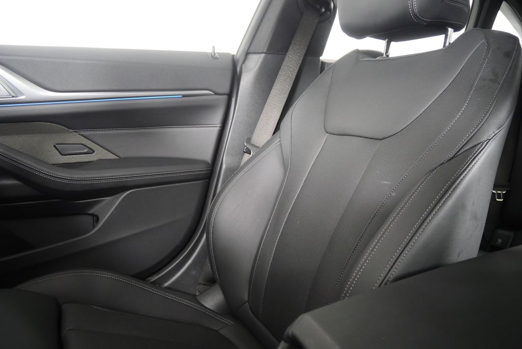 Thumbnail: 2025 BMW 4 Series - 27