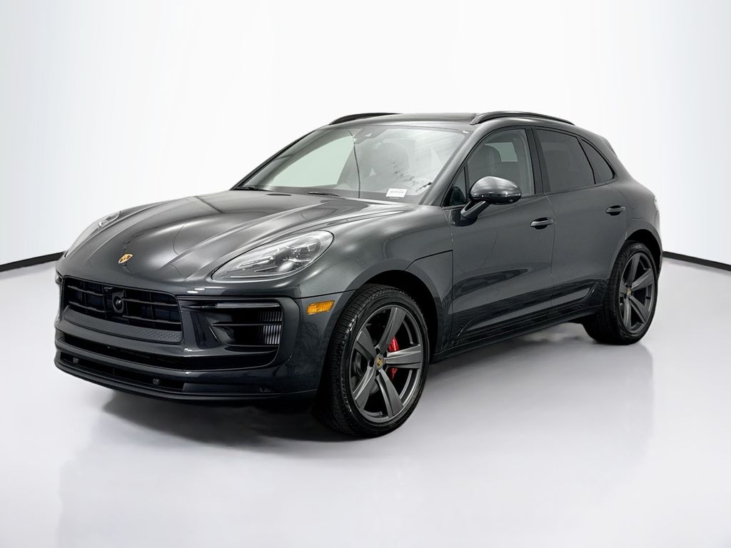 Thumbnail: 2025 Porsche Macan - 1