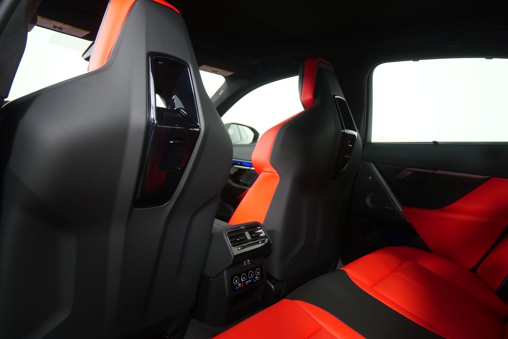 Thumbnail: 2026 BMW M5 - 18