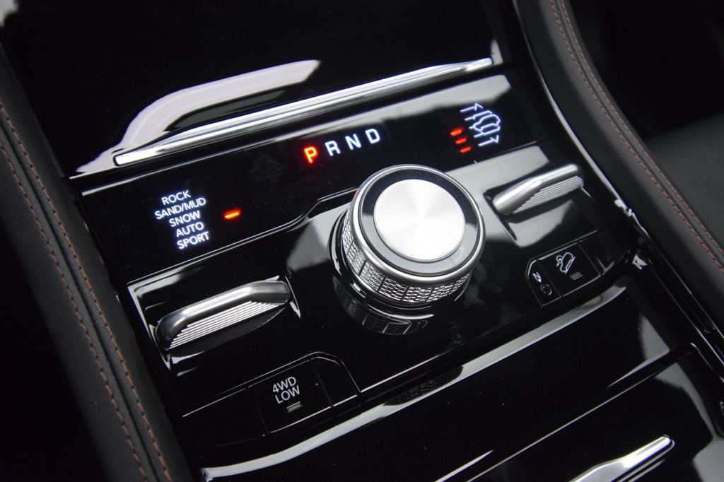 new 2026 Jeep Grand Cherokee car, priced at $59,966