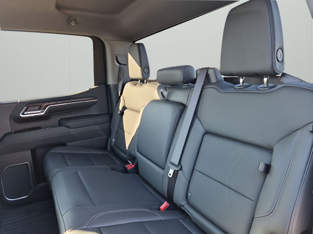 New 2026 White GMC SLT image 19