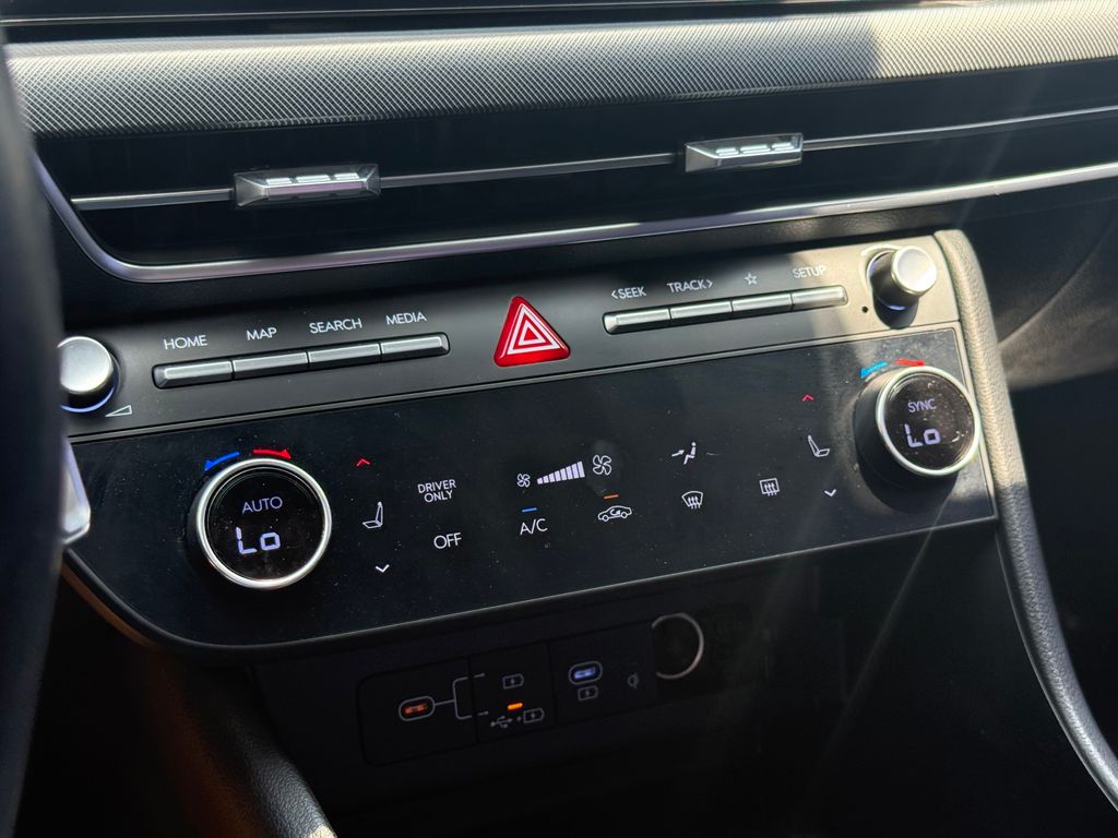 Used Car 2024 Hyundai Sonata Hybrid  Sel For Sale Under $25,000 In San Marcos, Texas