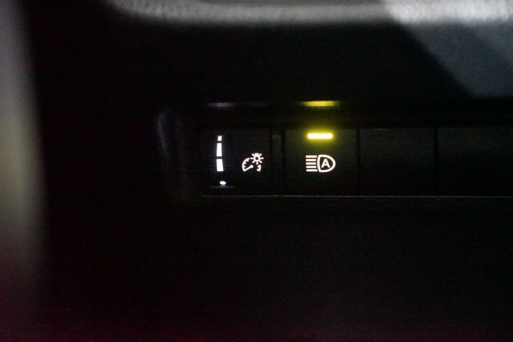 Thumbnail: 2023 Toyota RAV4 - 24