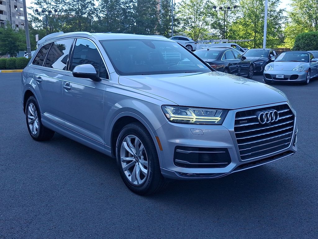 Thumbnail: 2018 Audi Q7 - 3