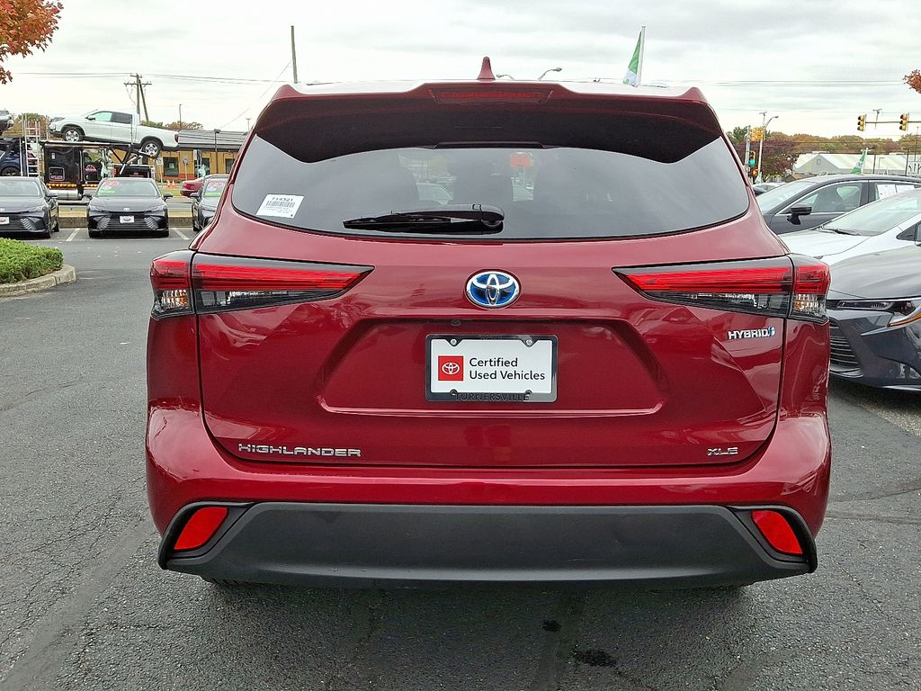 Thumbnail: 2021 Toyota Highlander - 5