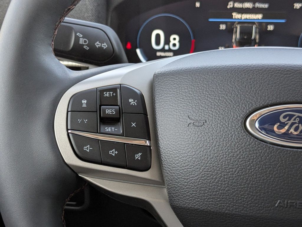 2026 Ford Explorer Active (200A)