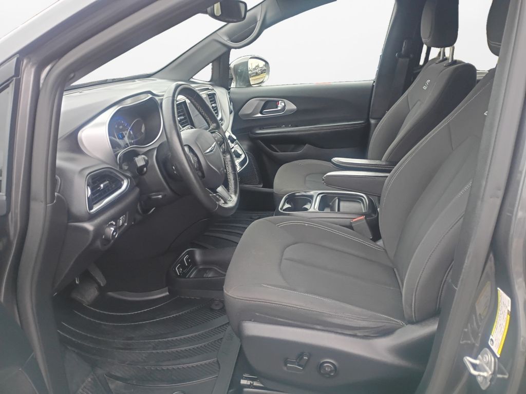 Used Car 2019 Chrysler Pacifica  Touring Plus For Sale Under $20,000 In Austin, Texas