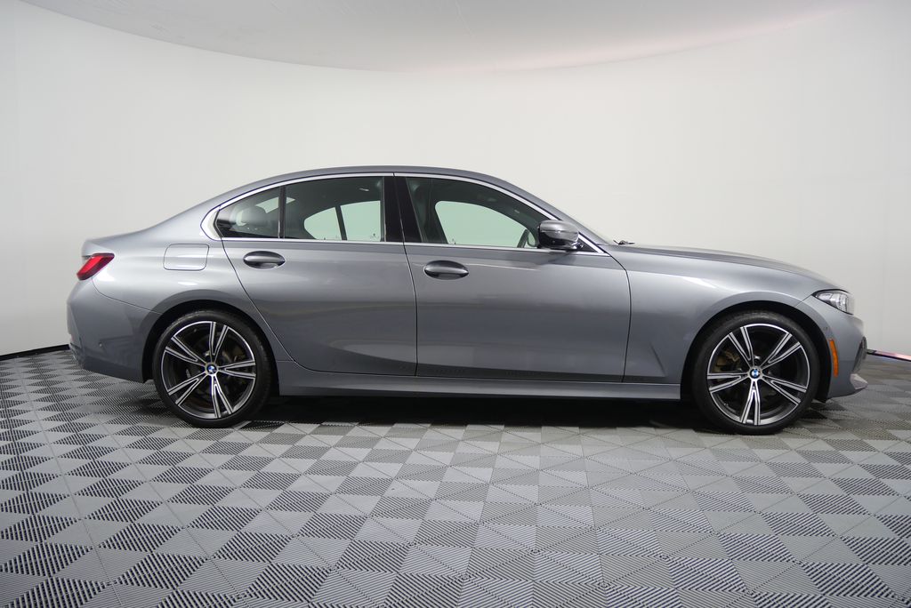 Thumbnail: 2024 BMW 3 Series - 2