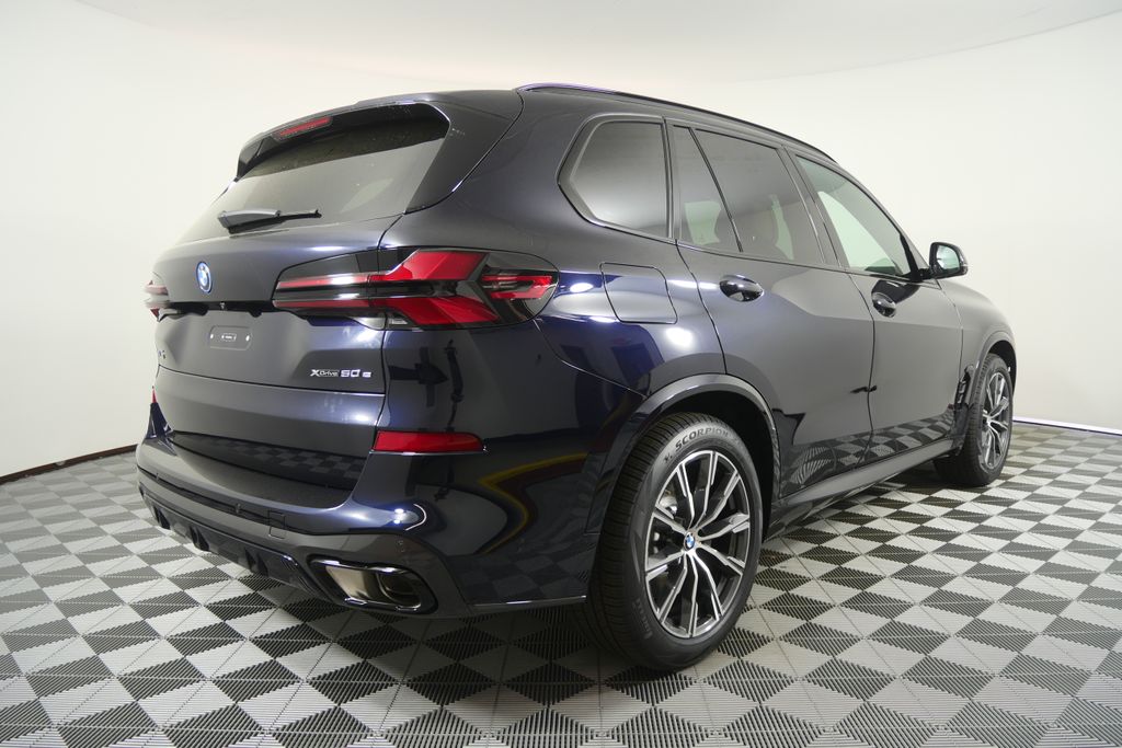 Thumbnail: 2026 BMW X5 - 3