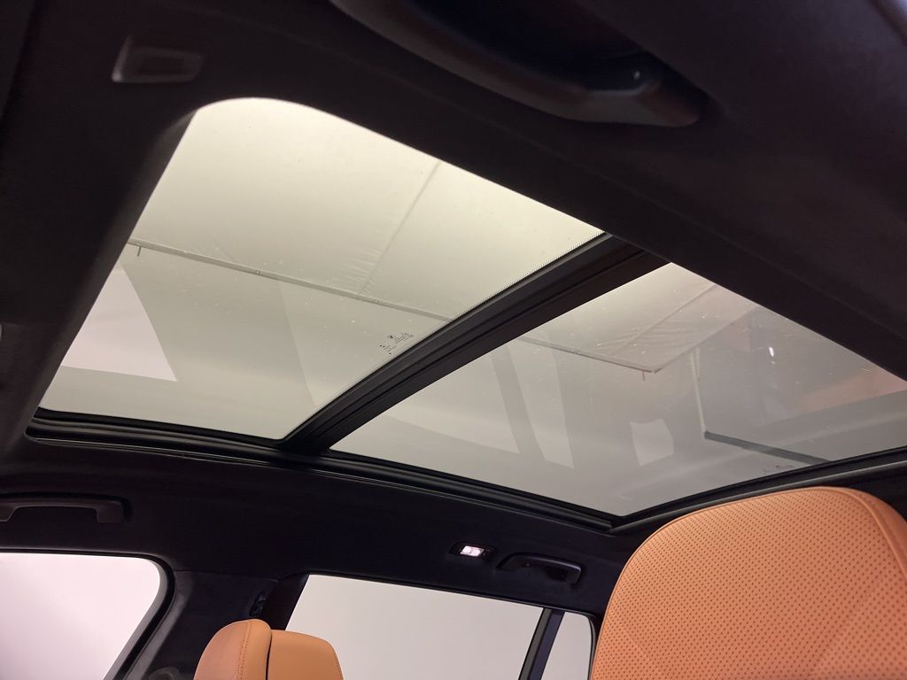 Thumbnail: 2023 BMW X7 - 23