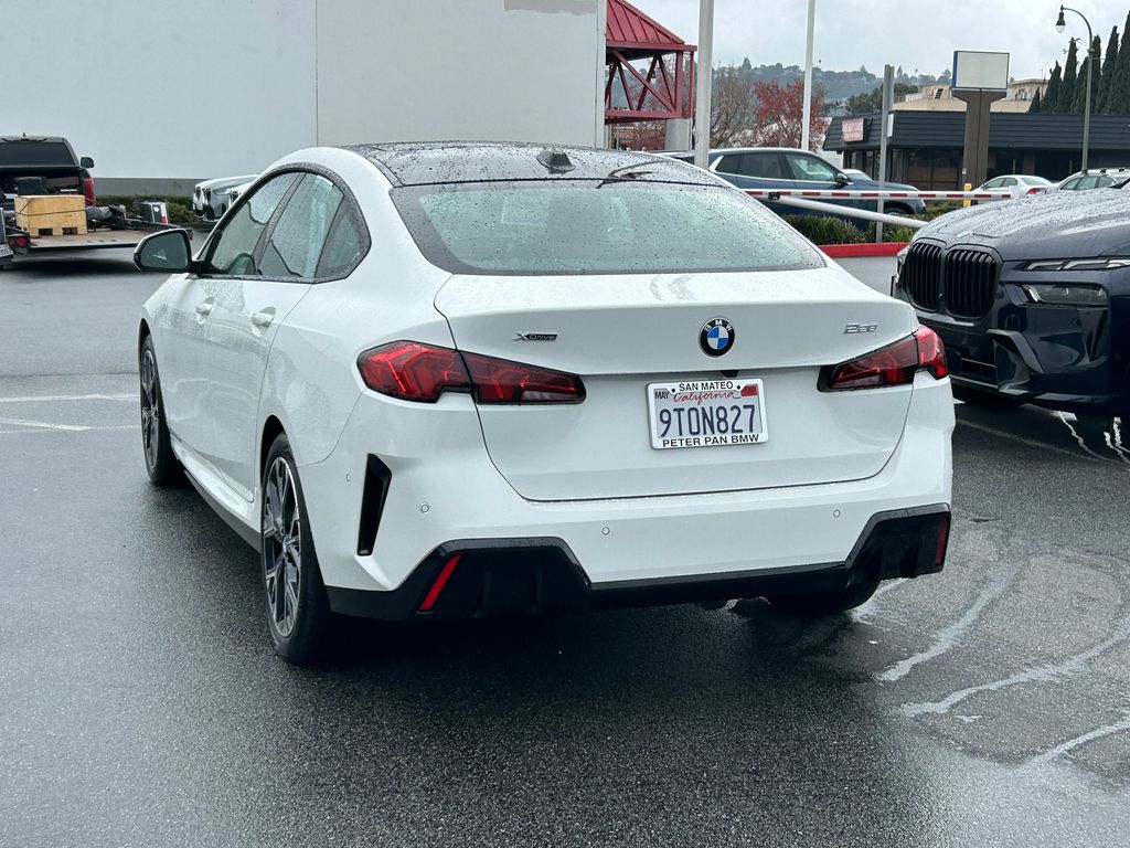 Thumbnail: 2025 BMW 2 Series - 3