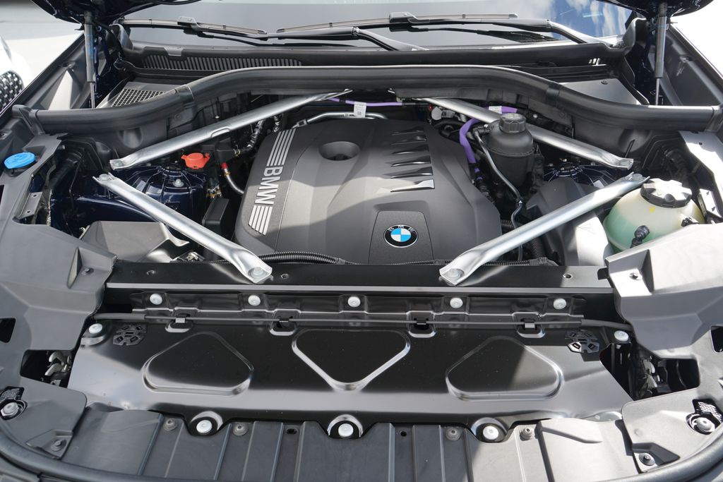 Thumbnail: 2026 BMW X5 - 21