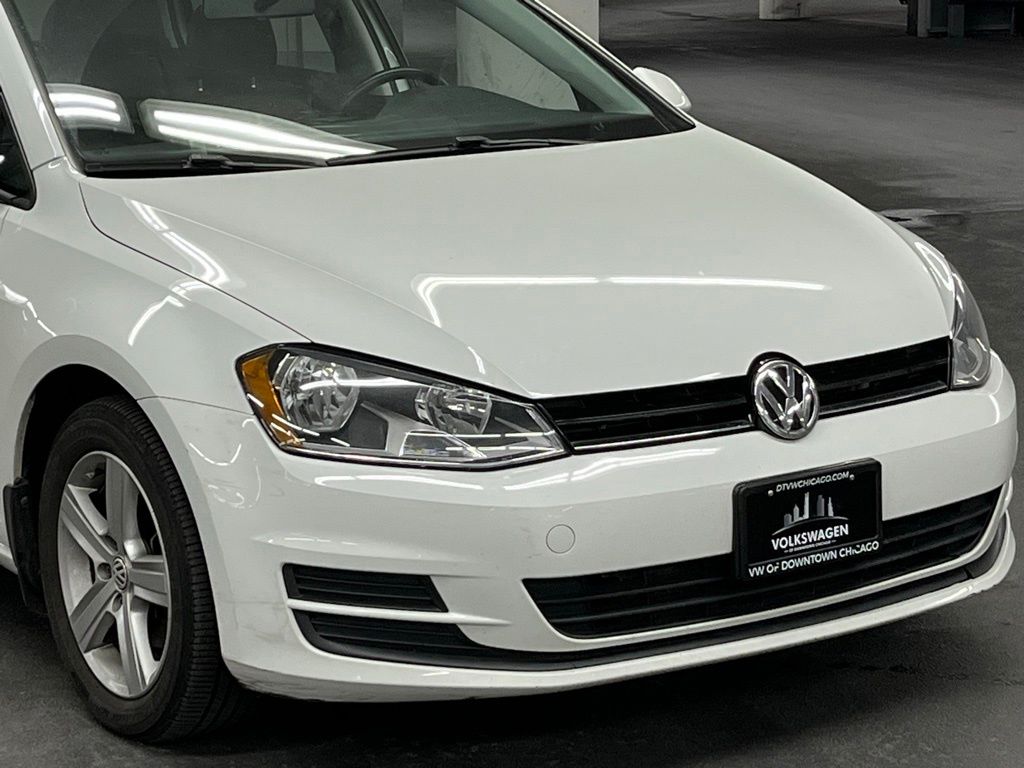 2015 Volkswagen Golf  36