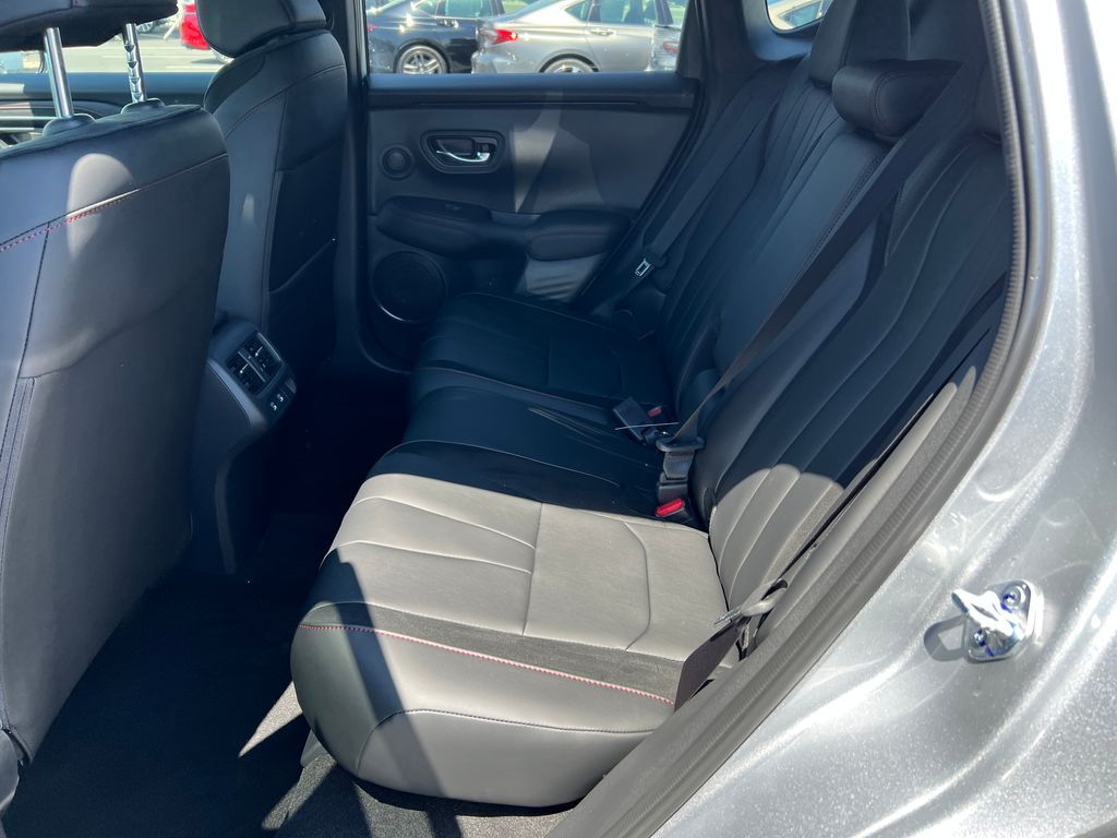 Thumbnail: 2025 Acura ADX - 21