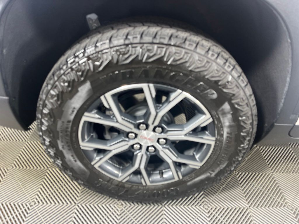 Thumbnail: 2024 GMC Acadia - 14