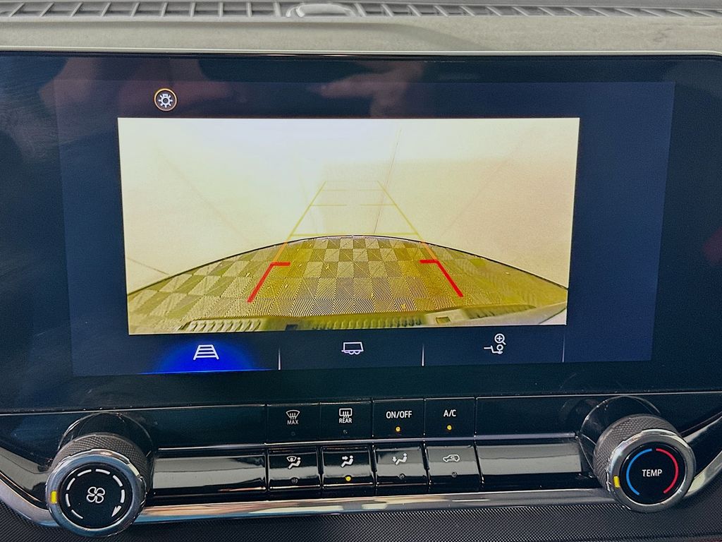 Thumbnail: 2023 Chevrolet Colorado - 13