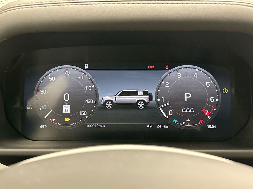 2025 Land Rover Defender 110 16