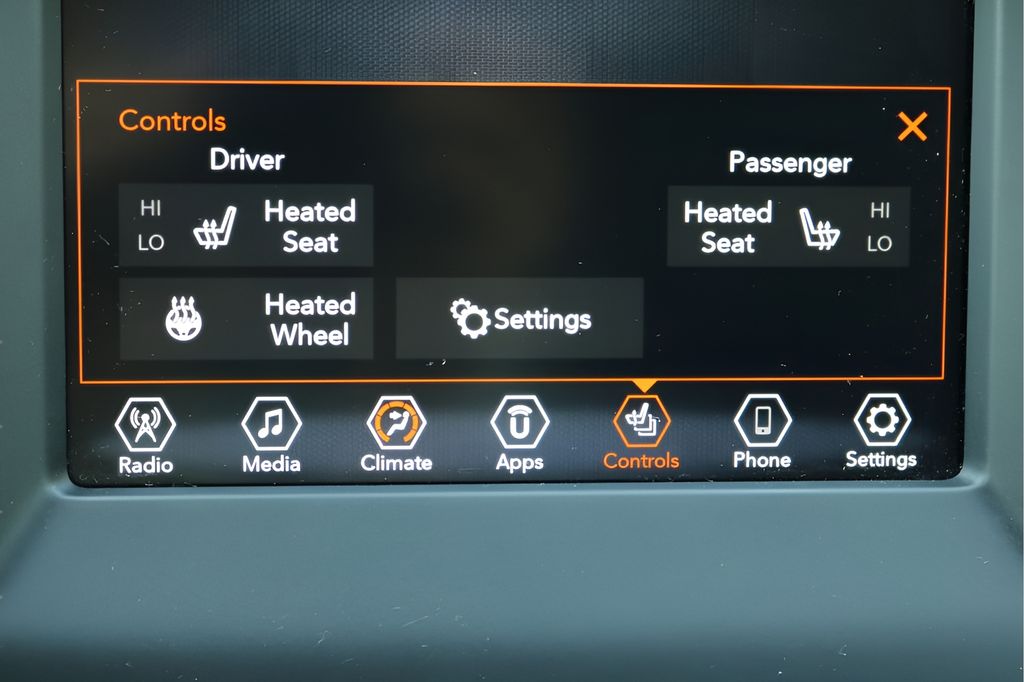 Used 2021 Gray Jeep Latitude image 25