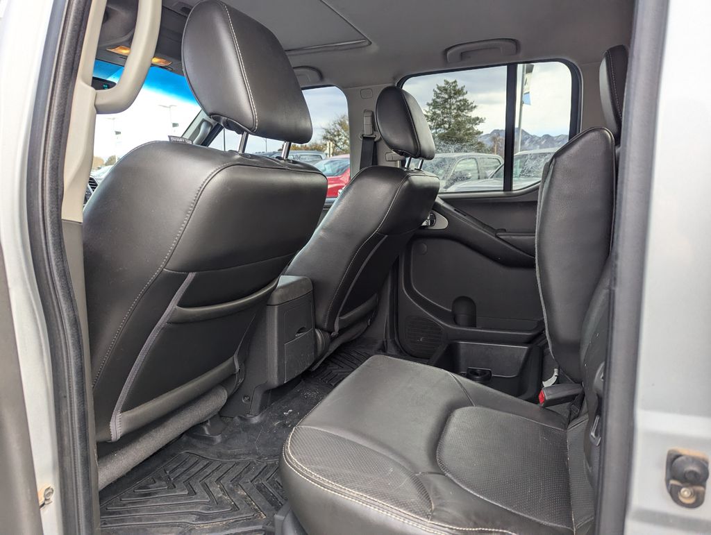 2014 Nissan Frontier PRO-4X 31