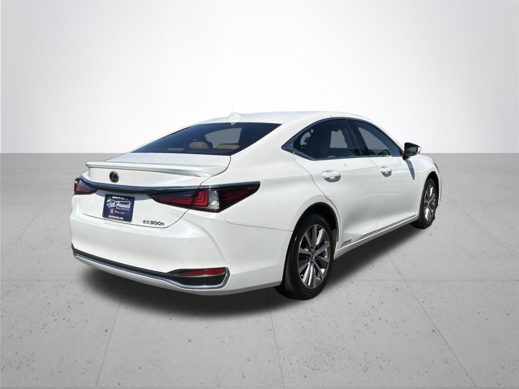 2020 Lexus ES 300h