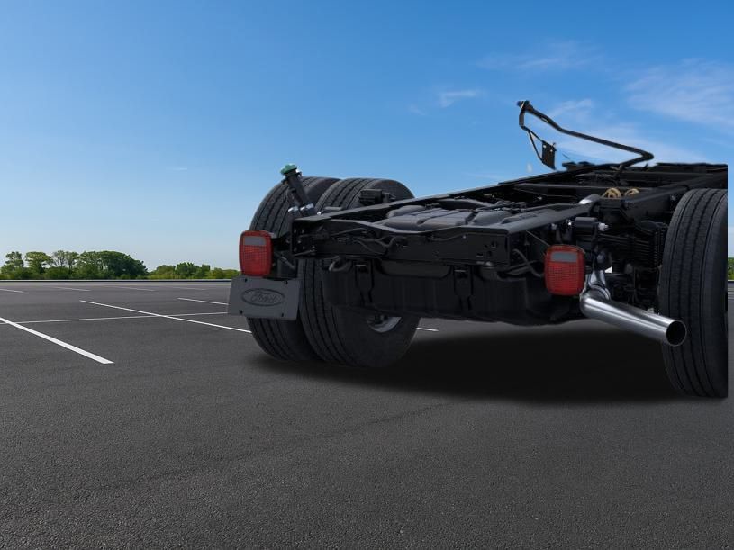New 2025 Ford Super Duty F-600 Chassis Regular Cab (DRW) 169" Wheelbase XL