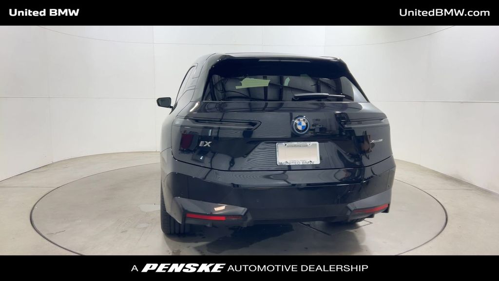 2025 BMW iX xDrive50 7
