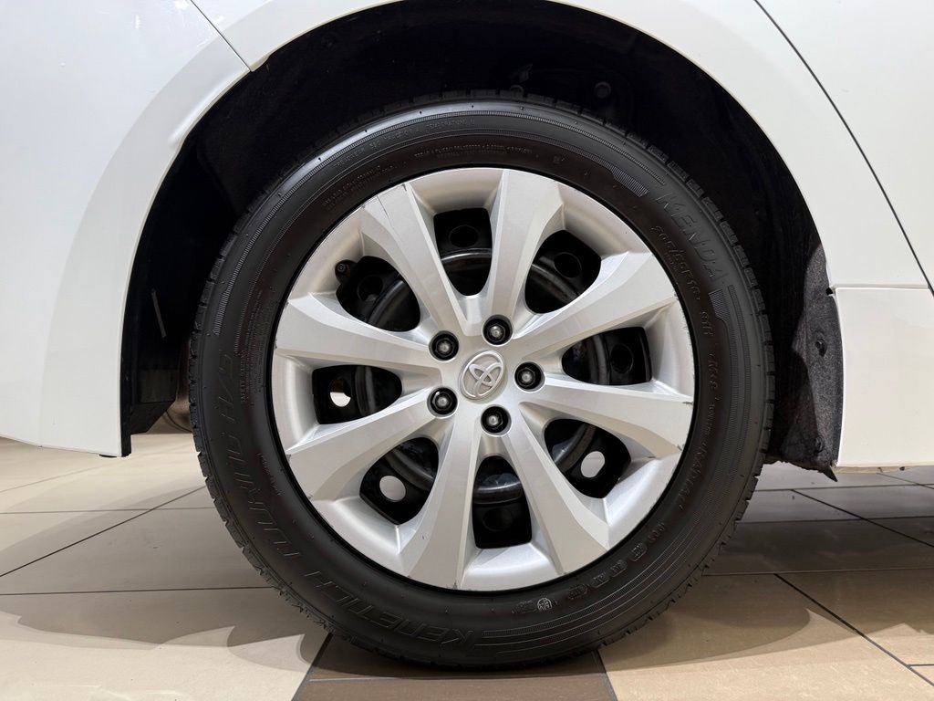 Thumbnail: 2024 Toyota Corolla - 9