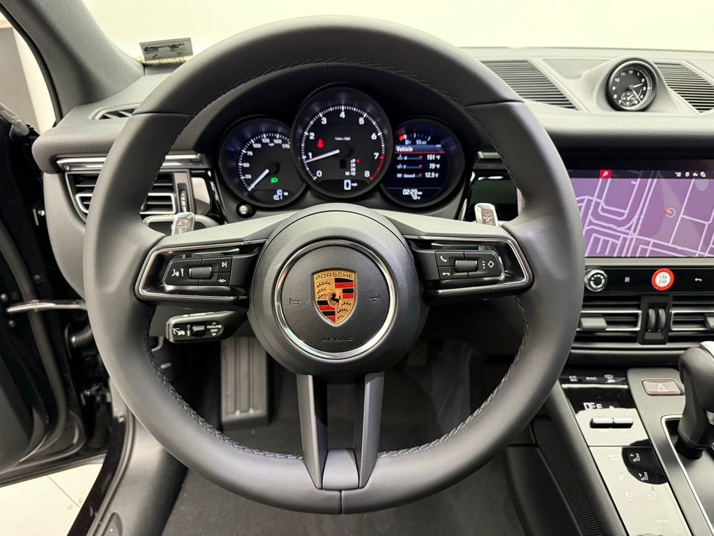 Thumbnail: 2026 Porsche Macan - 12