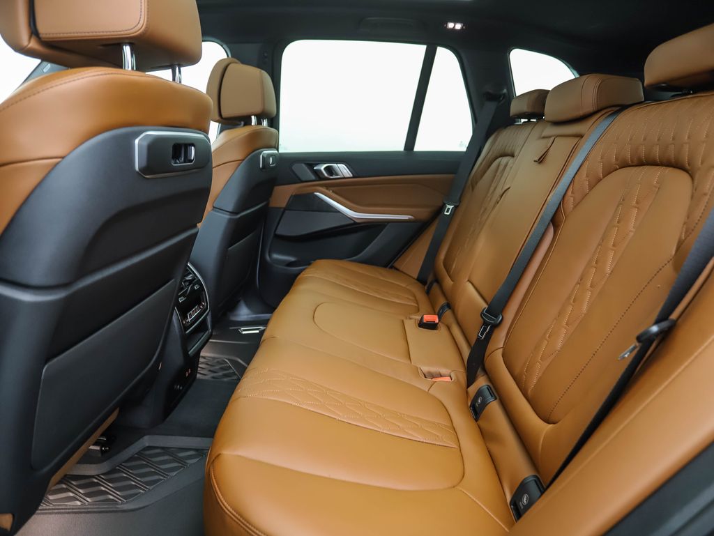 Thumbnail: 2026 BMW X5 - 21
