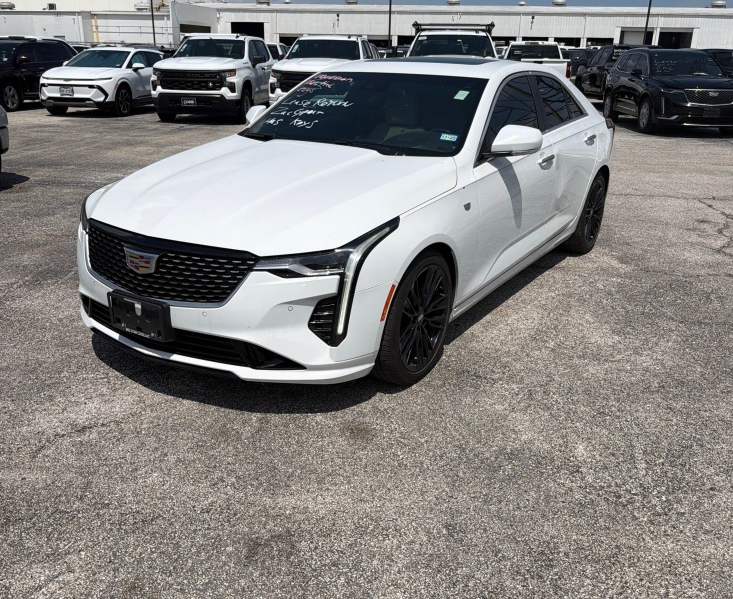 Summit White 2024 Cadillac CT4 Sedan Rear-Wheel Drive 8-Speed Automatic