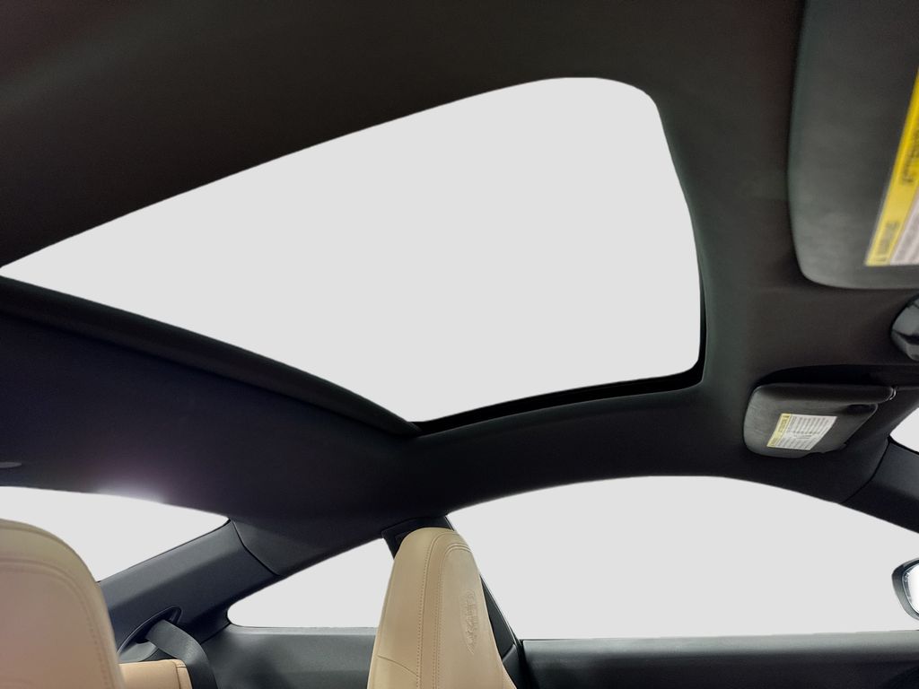 Thumbnail: 2021 Porsche 911 - 16